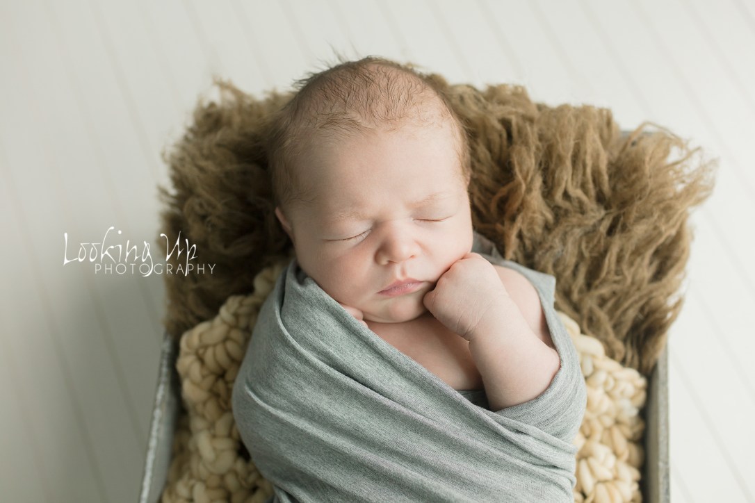 The Thinker (Ridgefield Newborn Photographer)