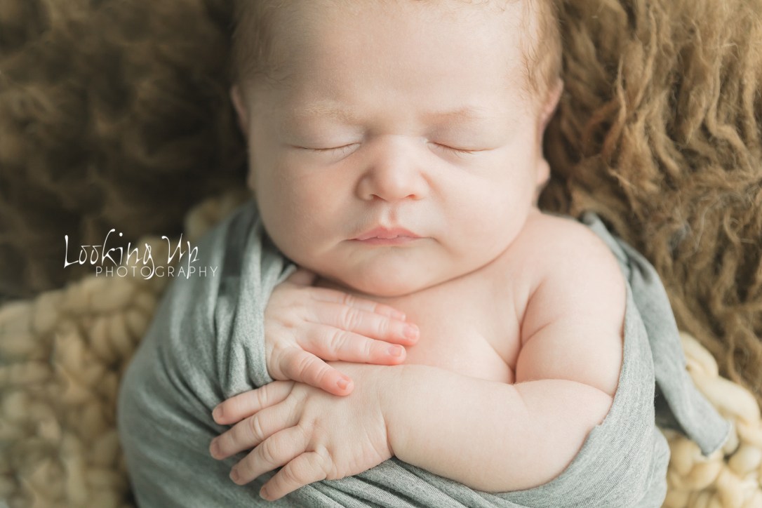 The Thinker (Ridgefield Newborn Photographer)