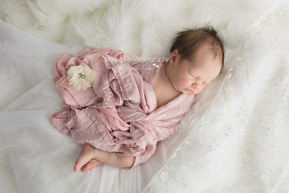 LookingUpPhotography_GreenwichNewborns_Baby Girl S_ IMG_0834